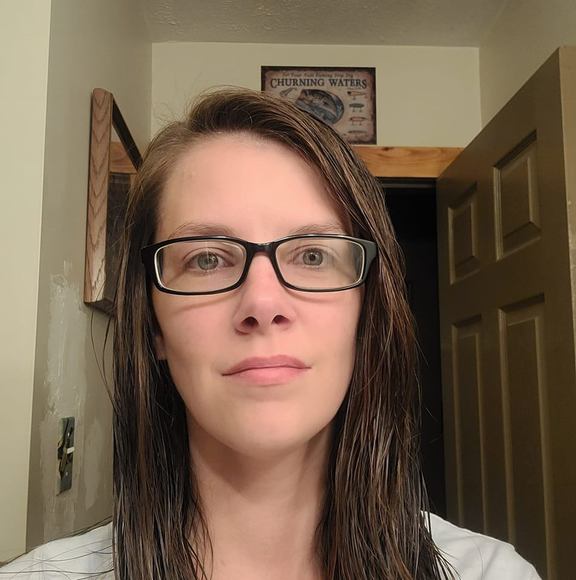 Meet your Posher, Sierra - Picture 1 of 1